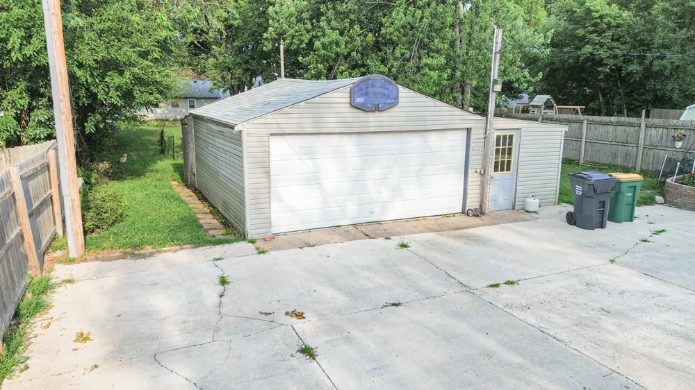 407 S 2nd Street Marshall, MN 56258