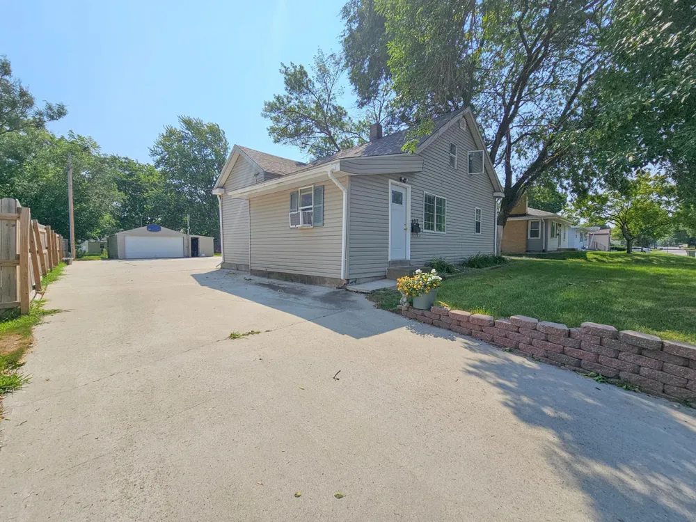 407 S 2nd Street Marshall, MN 56258
