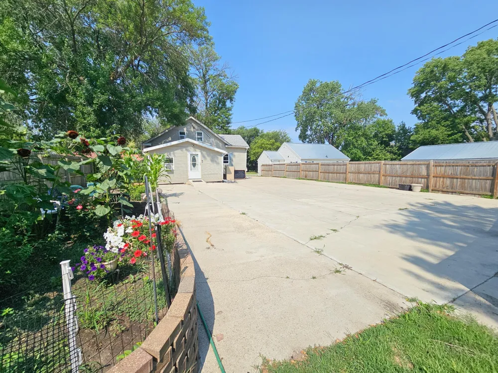 407 S 2nd Street Marshall, MN 56258
