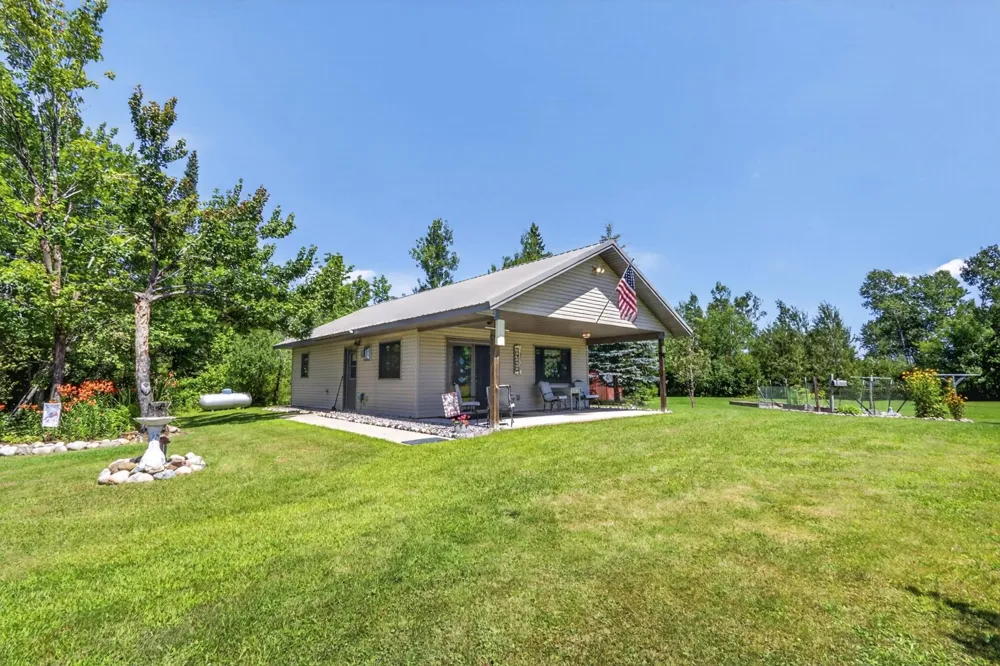 12502 Van Horn Road Floodwood, MN 55736