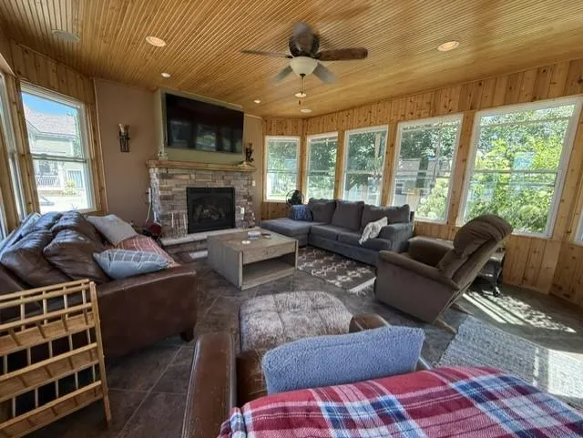 1325 6th Avenue Windom, MN 56101