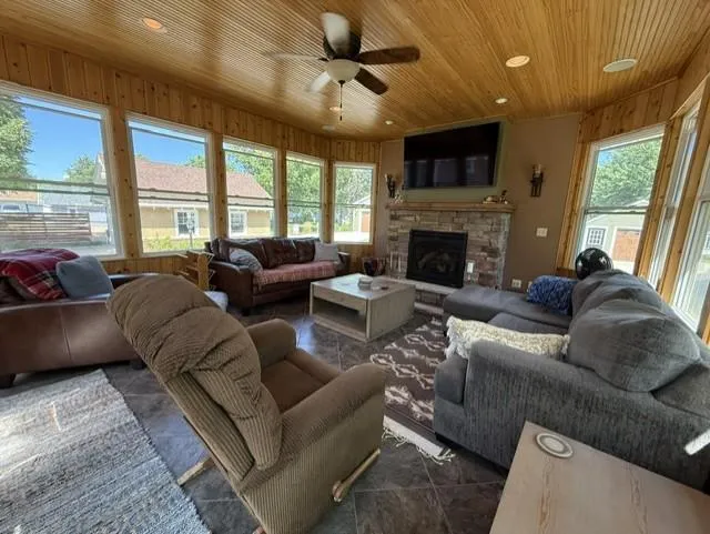 1325 6th Avenue Windom, MN 56101