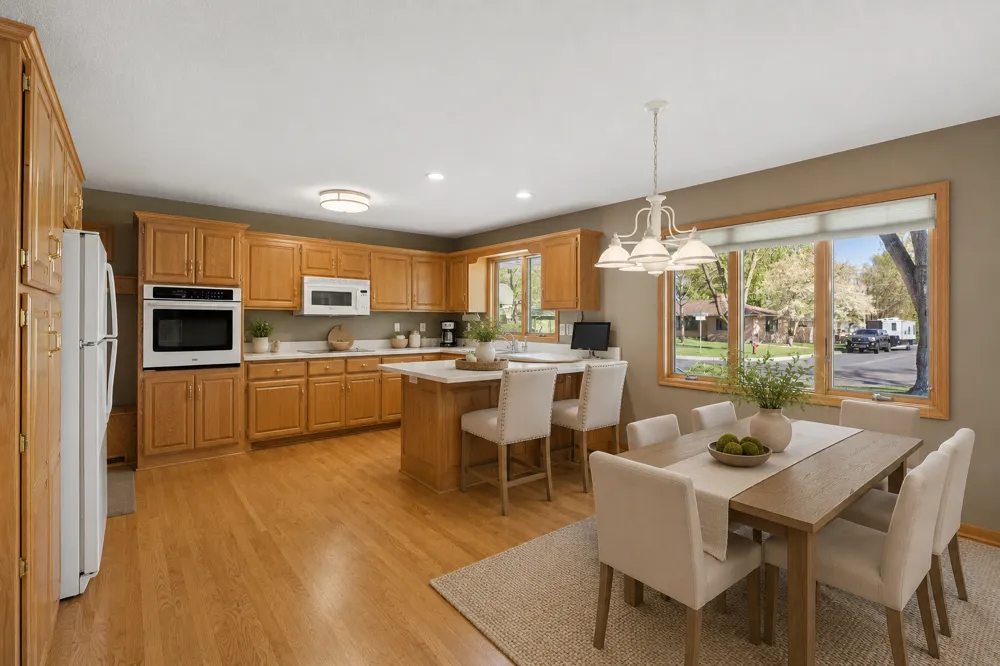 616 Elm Avenue SE Montgomery, MN 56069