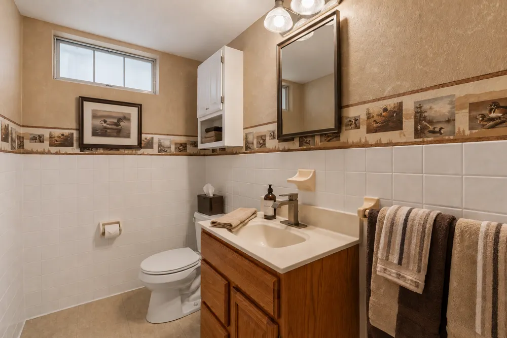 616 Elm Avenue SE Montgomery, MN 56069