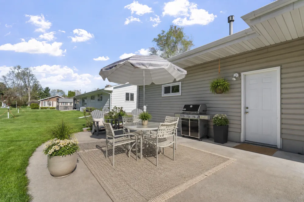 616 Elm Avenue SE Montgomery, MN 56069