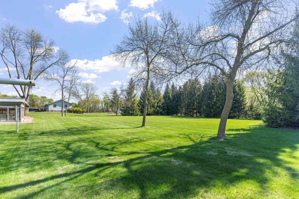 616 Elm Avenue SE Montgomery, MN 56069