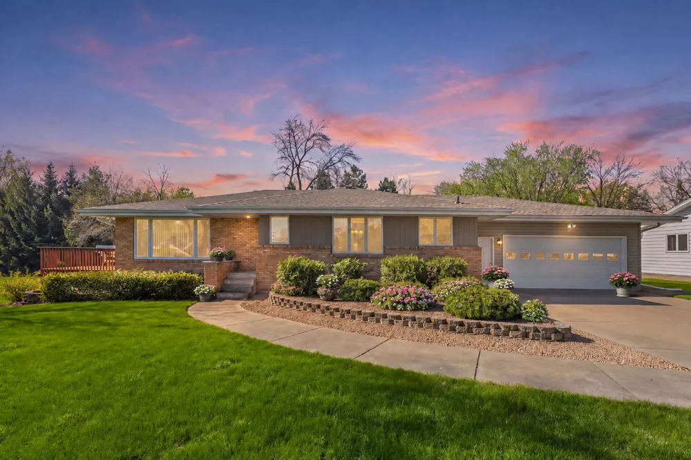 616 Elm Avenue SE Montgomery, MN 56069