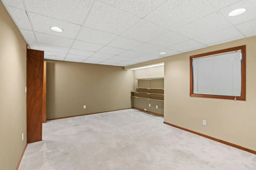616 Elm Avenue SE Montgomery, MN 56069