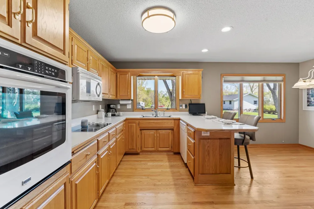 616 Elm Avenue SE Montgomery, MN 56069