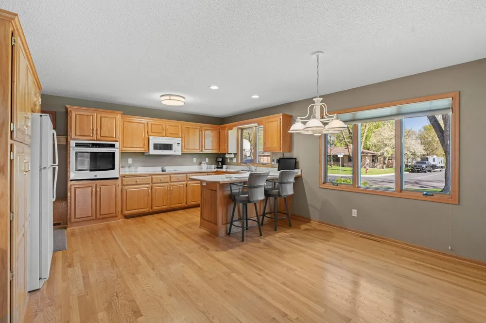 616 Elm Avenue SE Montgomery, MN 56069