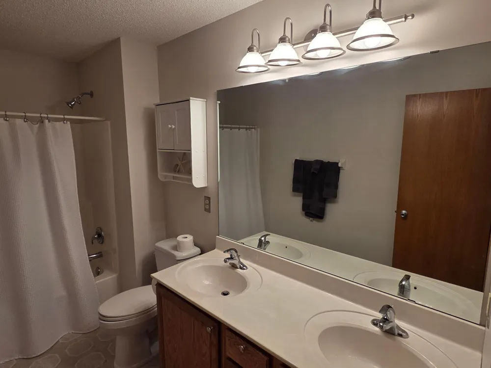 5853 Oxboro Avenue Stillwater, MN 55082