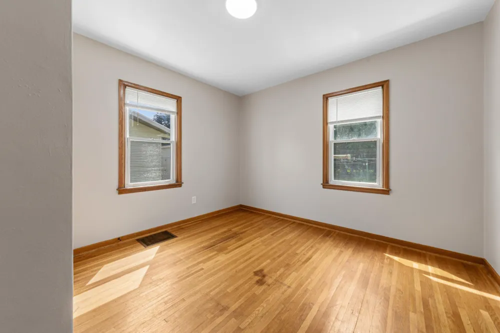 123 W Mckinley Street Owatonna, MN 55060