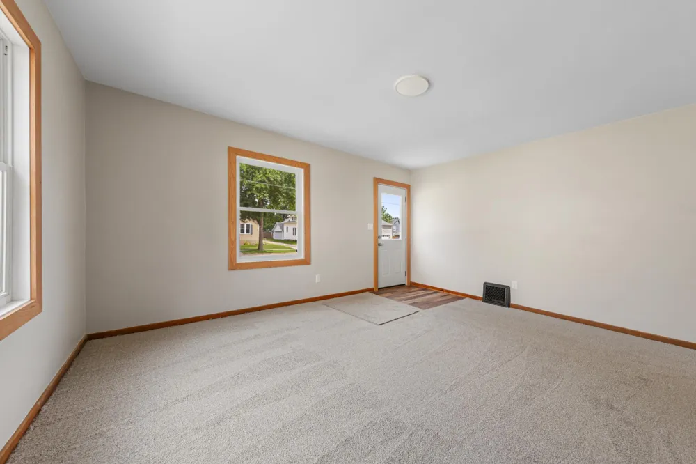123 W Mckinley Street Owatonna, MN 55060