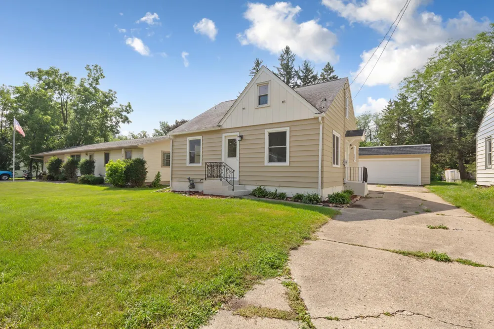 123 W Mckinley Street Owatonna, MN 55060