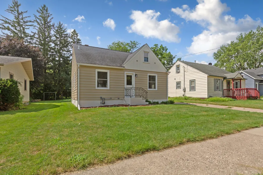 123 W Mckinley Street Owatonna, MN 55060