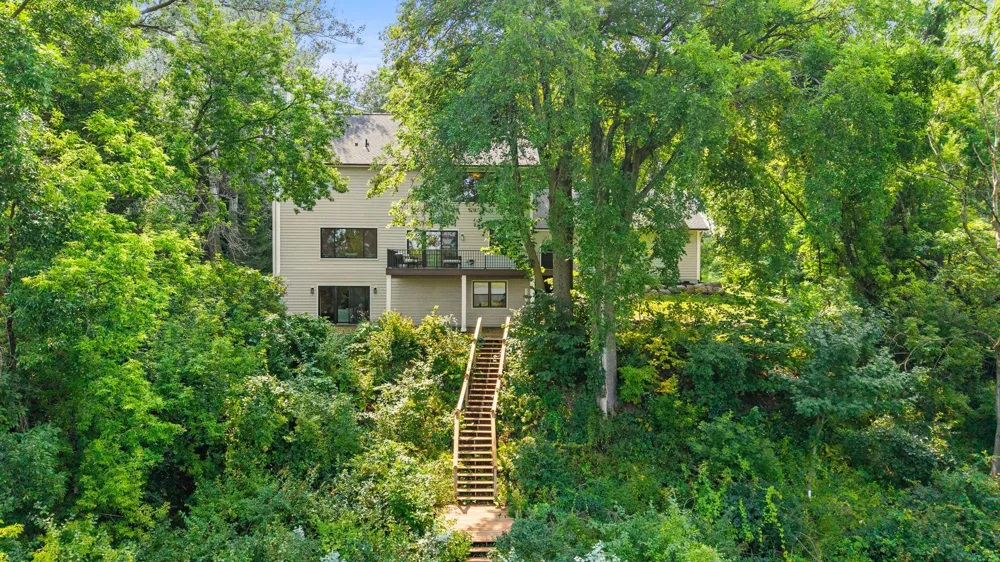 6524 Aster Circle Excelsior, MN 55331