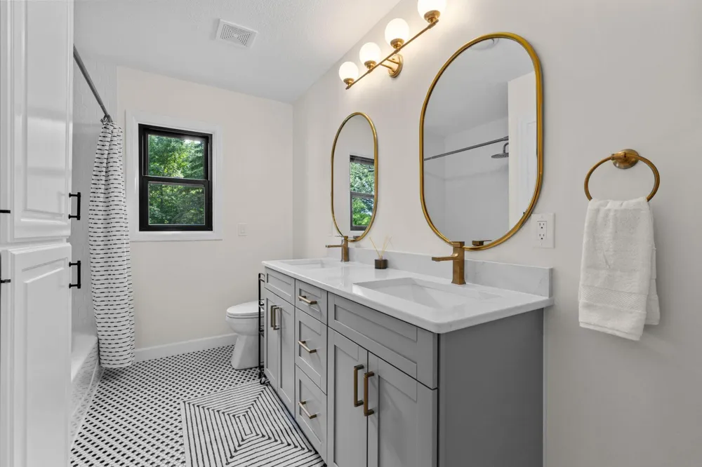 6524 Aster Circle Excelsior, MN 55331