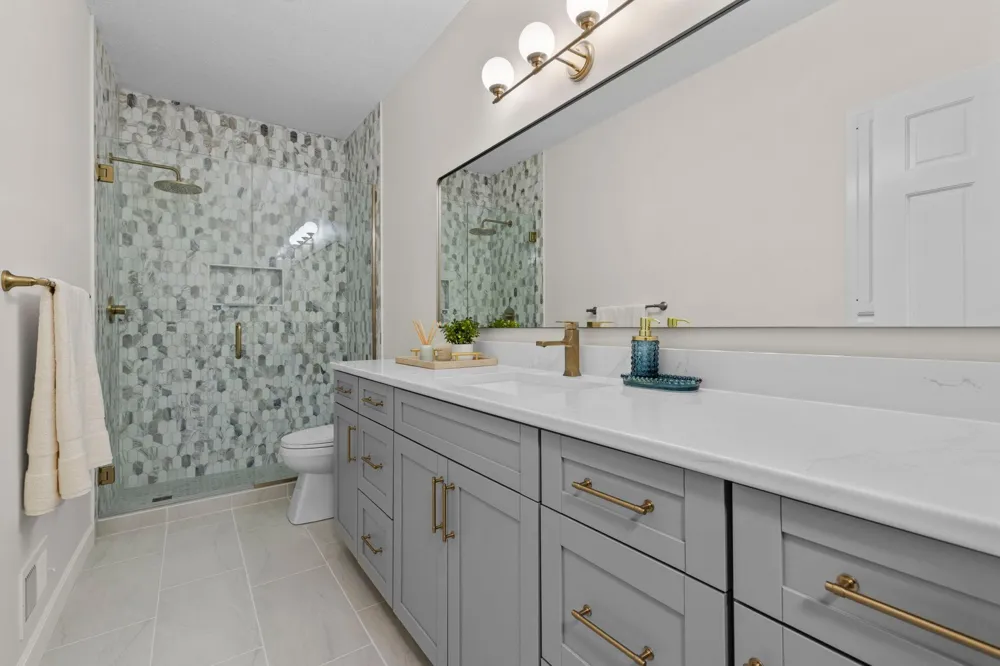 6524 Aster Circle Excelsior, MN 55331