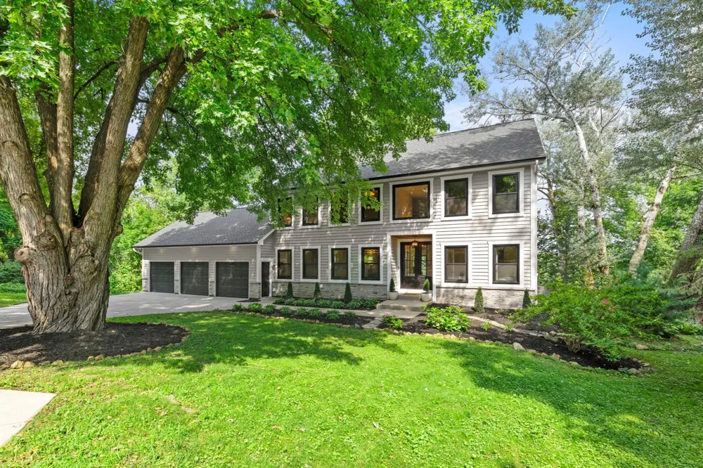 6524 Aster Circle Excelsior, MN 55331
