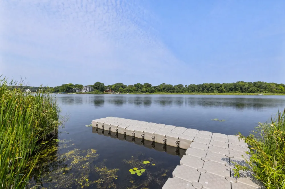 6524 Aster Circle Excelsior, MN 55331