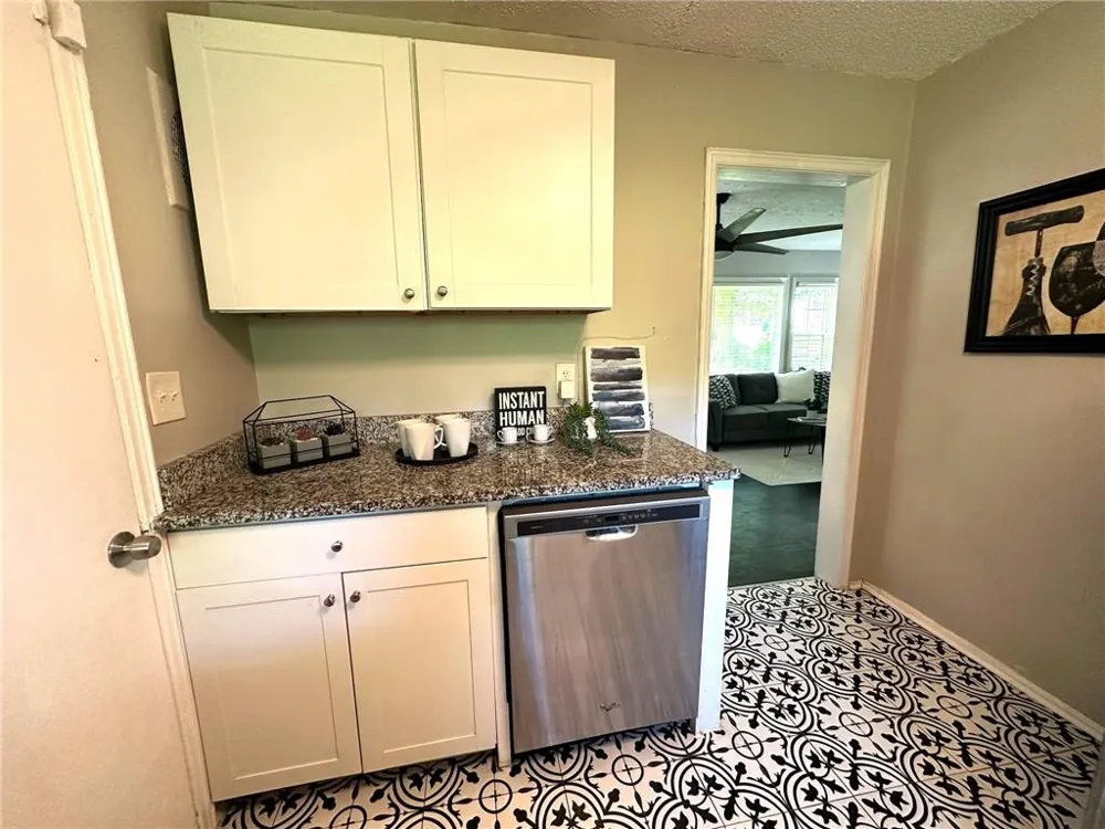 1900 Meadow Lane #1900 Decatur, GA 30032