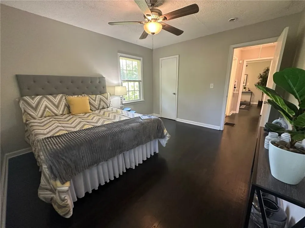 1900 Meadow Lane #1900 Decatur, GA 30032