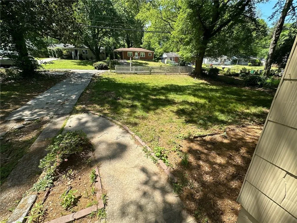 1900 Meadow Lane #1900 Decatur, GA 30032