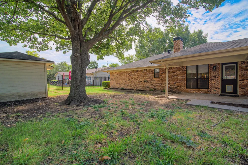 284 W San Antonio Street Van Alstyne, TX 75495
