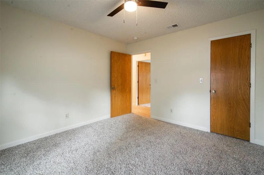 284 W San Antonio Street Van Alstyne, TX 75495