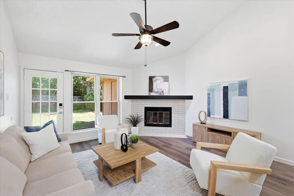 2309 Aquaduct Drive Bedford, TX 76022