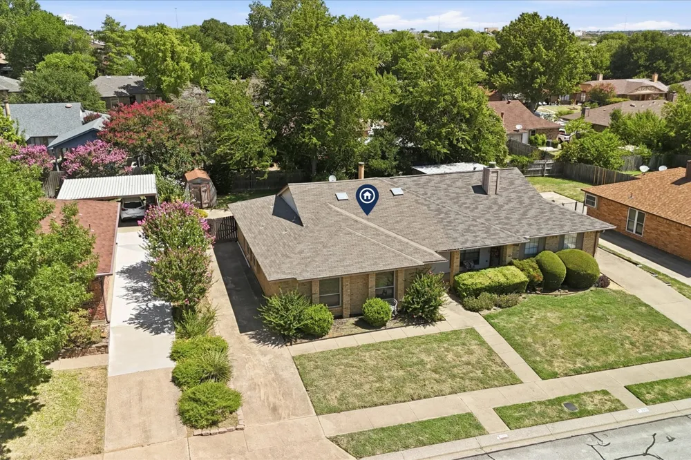 2309 Aquaduct Drive Bedford, TX 76022