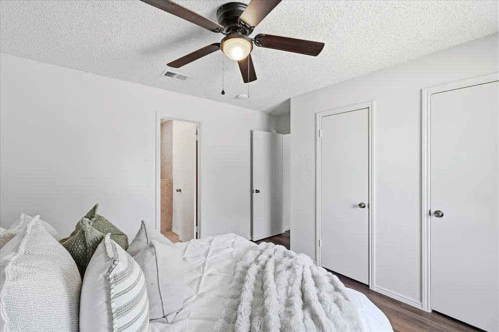 2309 Aquaduct Drive Bedford, TX 76022