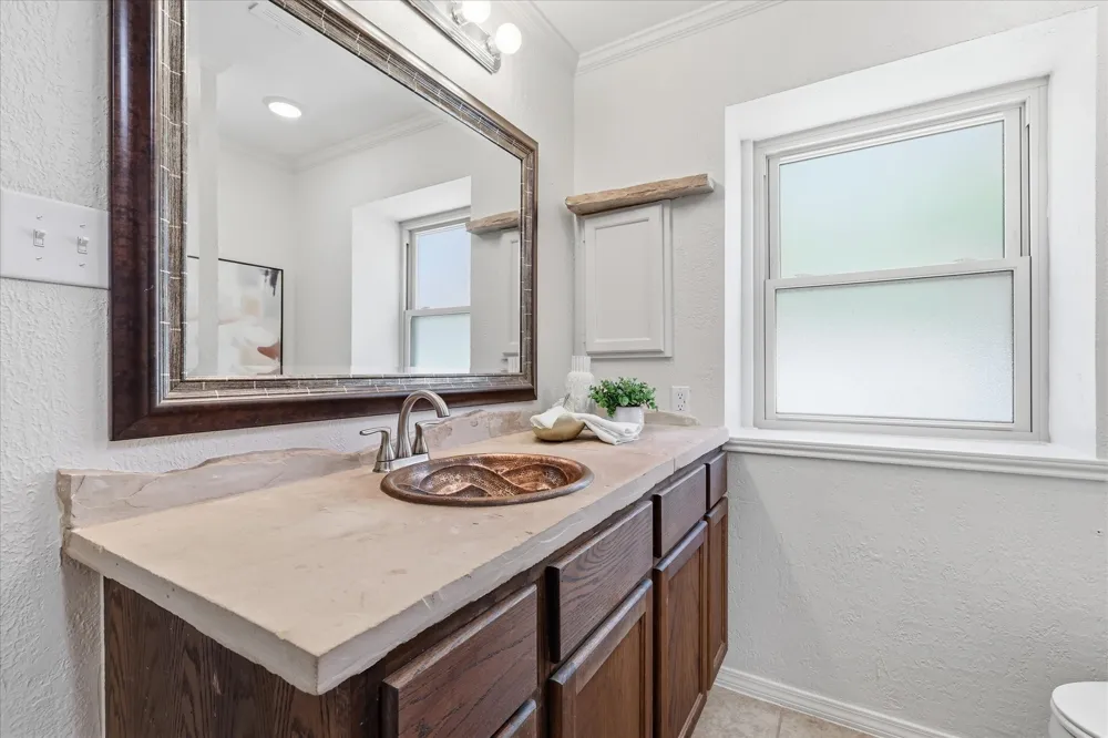 2309 Aquaduct Drive Bedford, TX 76022