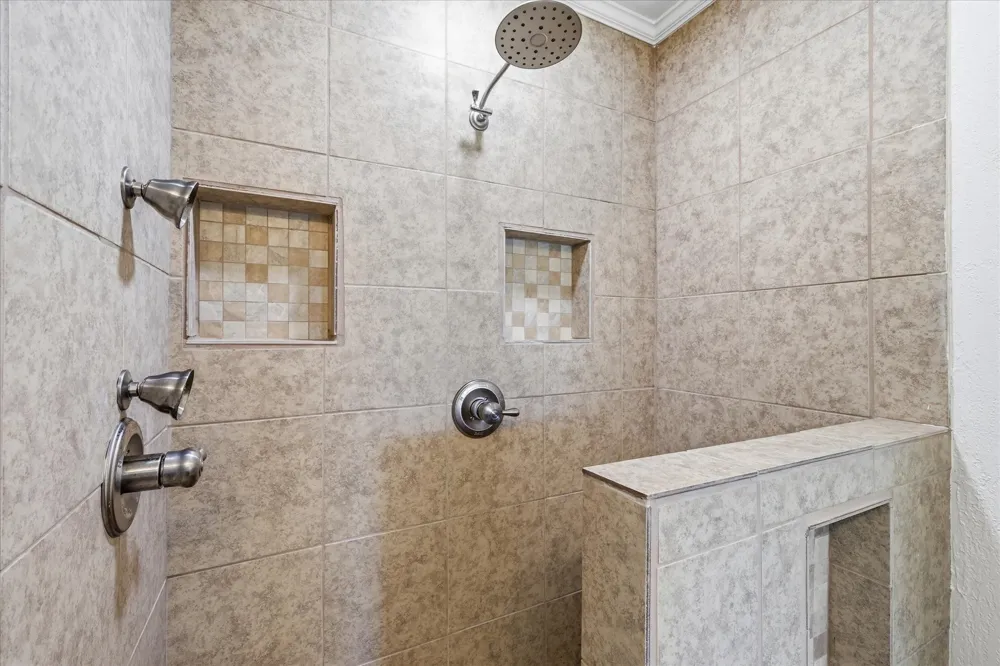 2309 Aquaduct Drive Bedford, TX 76022