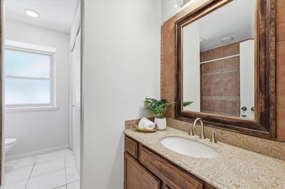 2309 Aquaduct Drive Bedford, TX 76022
