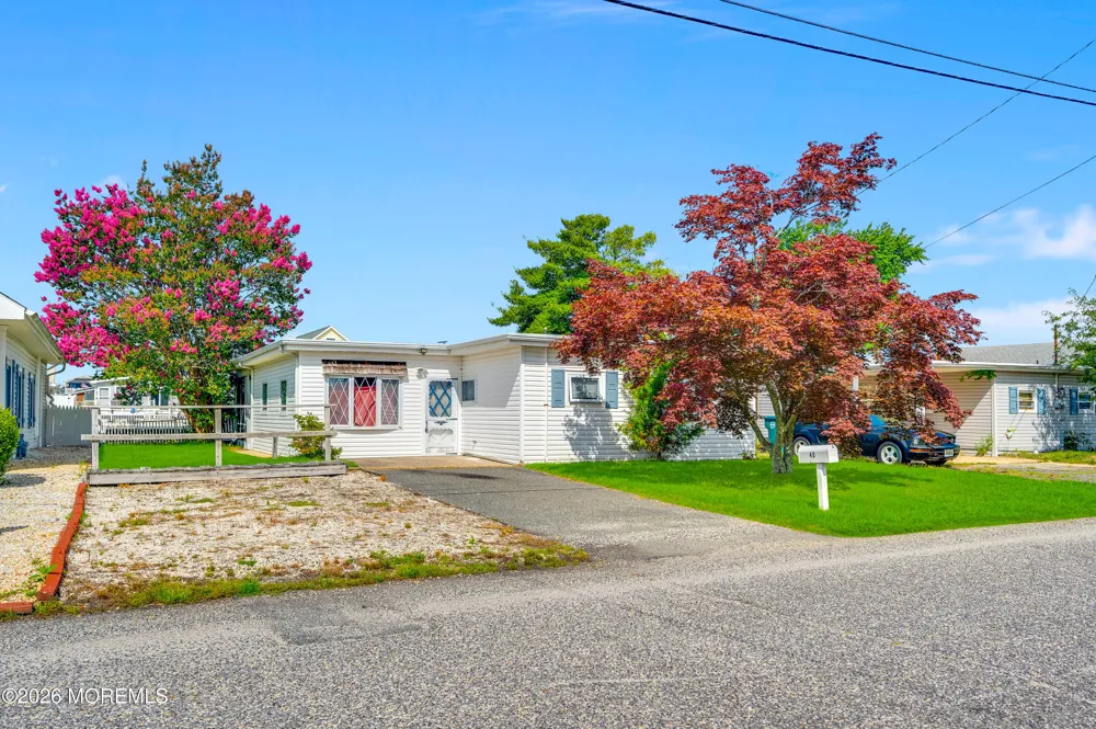 40 W Anchor Drive Little Egg Harbor, NJ 08087