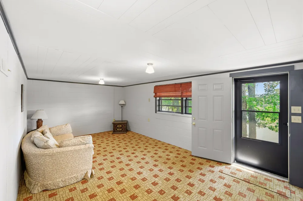 681 Attaway Ln Bath Springs, TN 38311