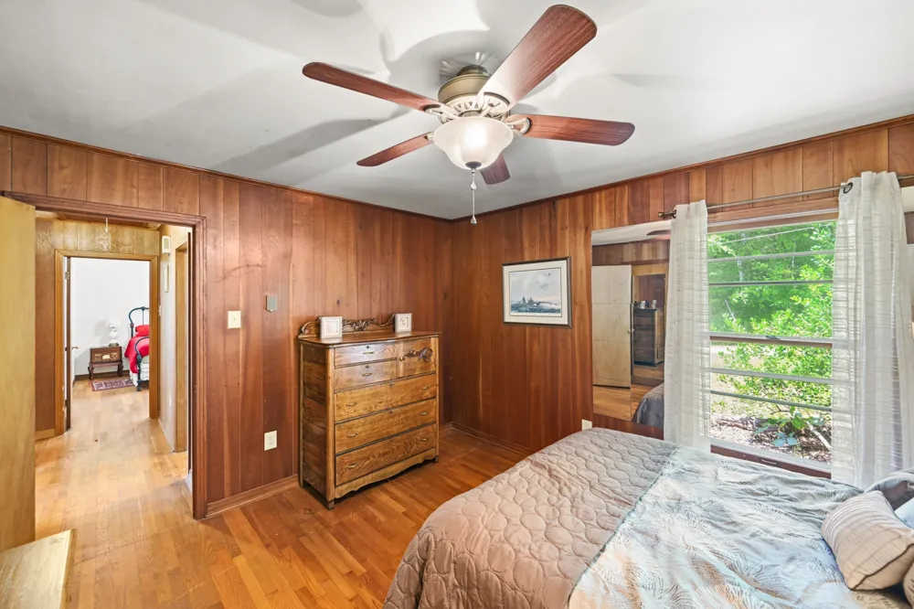 681 Attaway Ln Bath Springs, TN 38311