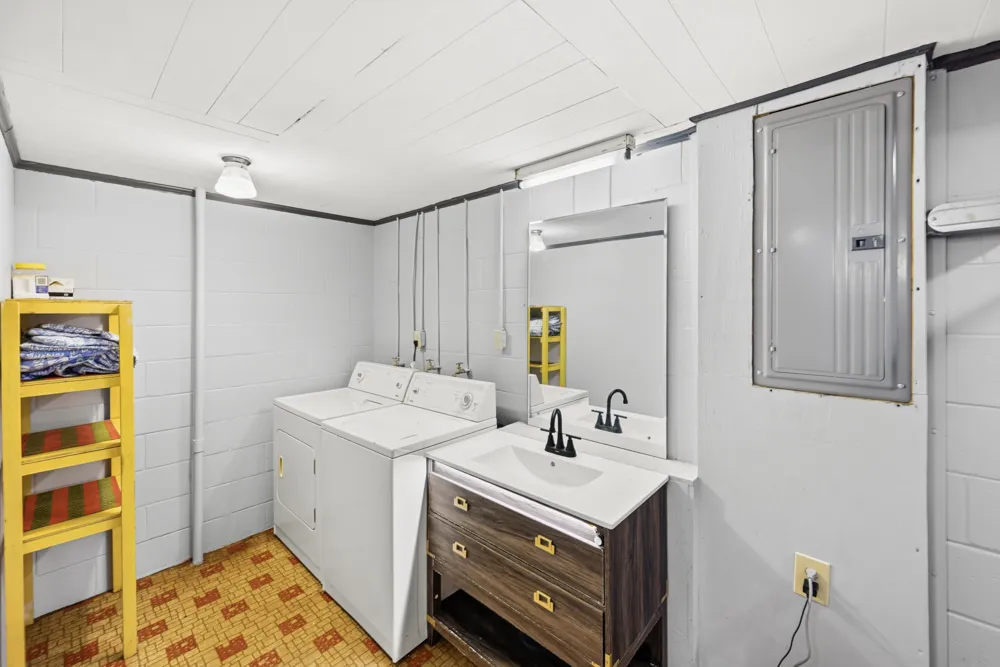 681 Attaway Ln Bath Springs, TN 38311