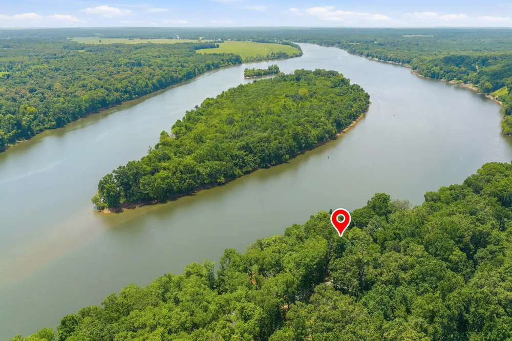 681 Attaway Ln Bath Springs, TN 38311