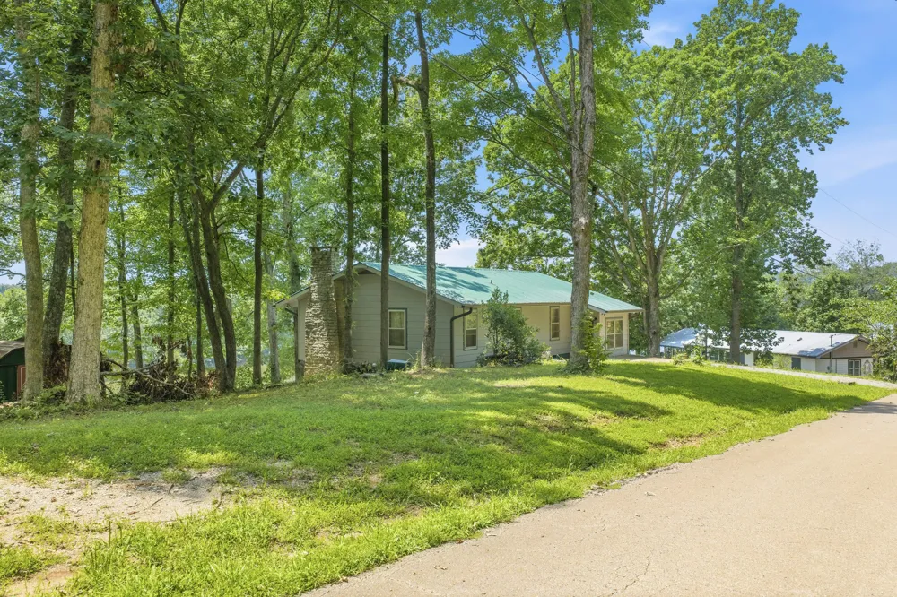 681 Attaway Ln Bath Springs, TN 38311