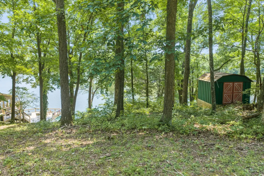 681 Attaway Ln Bath Springs, TN 38311
