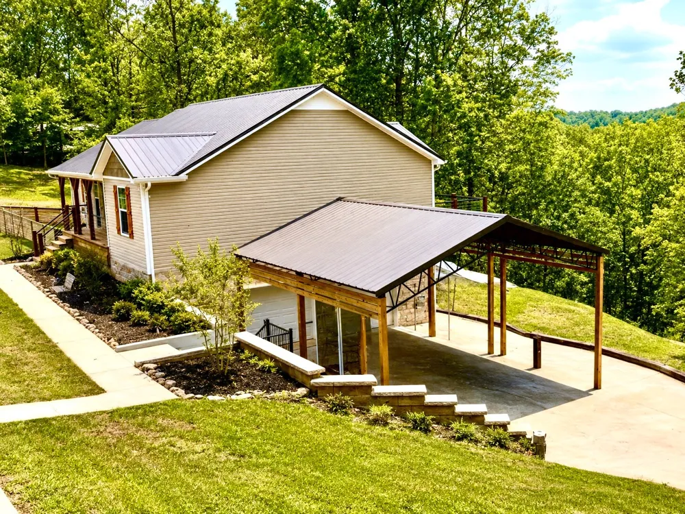 1198 Ed Sanders Rd Lynchburg, TN 37352