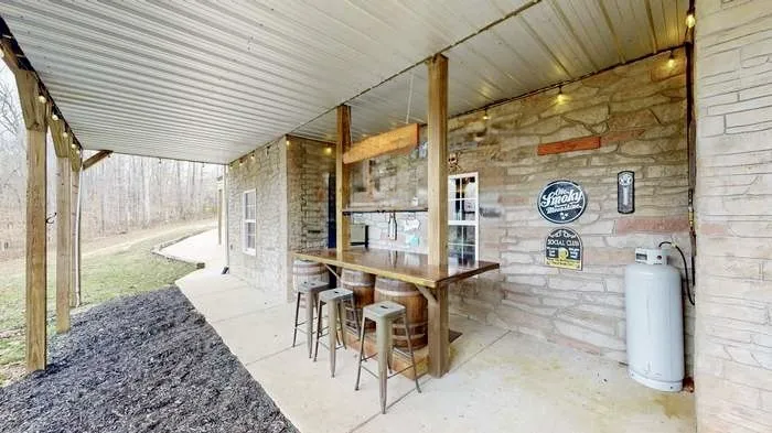 1198 Ed Sanders Rd Lynchburg, TN 37352