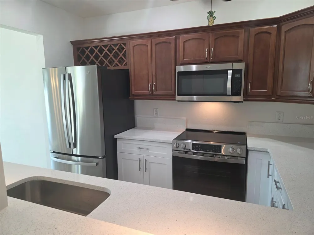 507 PLAZA SEVILLE COURT #15 St Petersburg, FL 33706