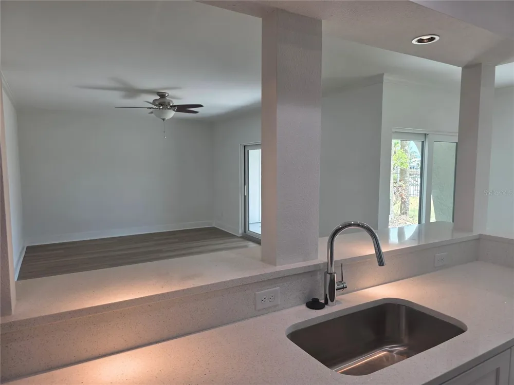 507 PLAZA SEVILLE COURT #15 St Petersburg, FL 33706