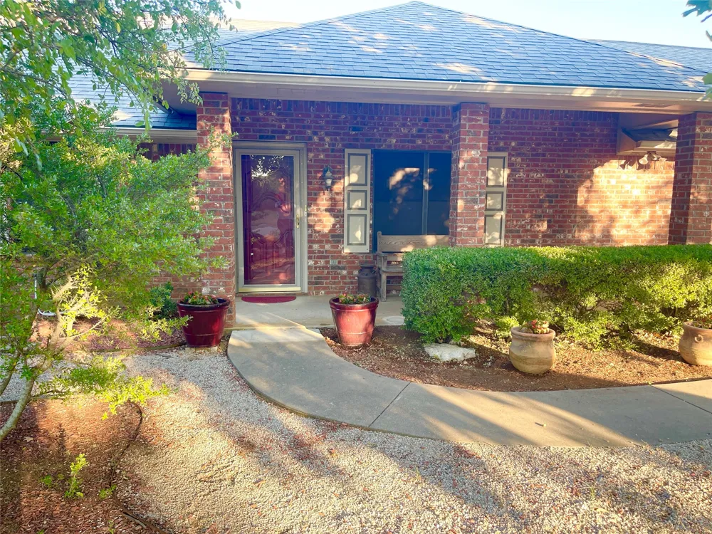 634 Maplewood Drive Stephenville, TX 76401