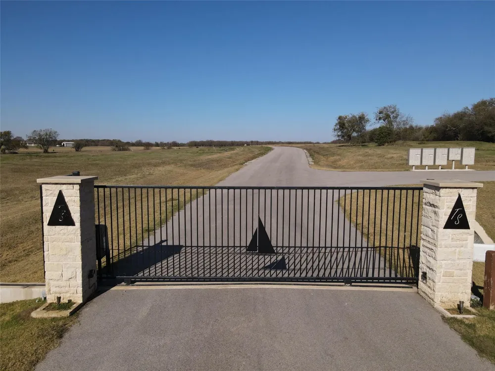 Triangle Shores Drive Corsicana, TX 75109
