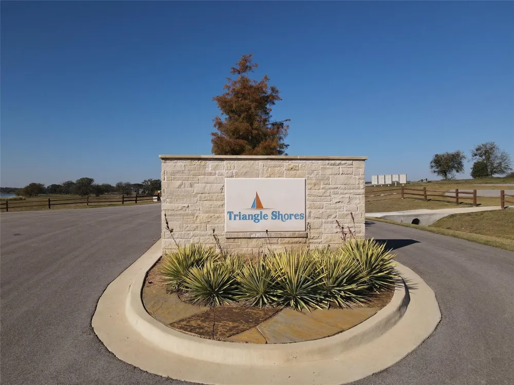 Triangle Shores Drive Corsicana, TX 75109