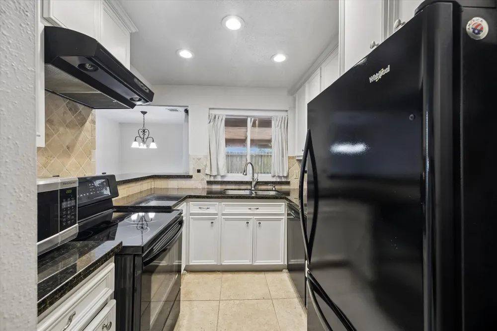 7836 Pacific Pearl Street Houston, TX 77072